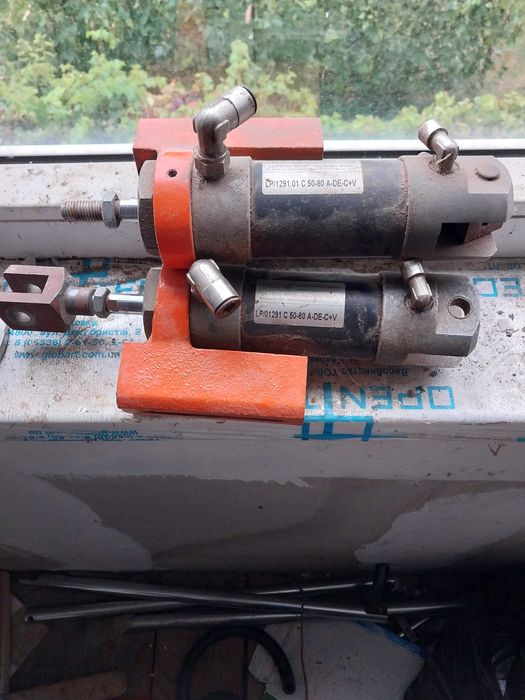 пневмоцилиндры бу, рабочие