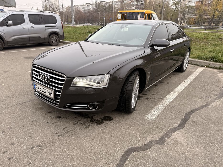 Продам Audi A8L 2012