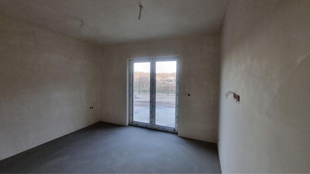 Piękny  dom w otulinie lasów