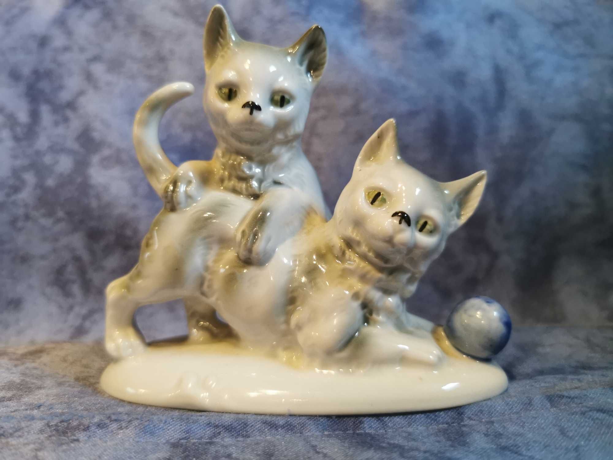 GRAFENTHAL porcelana figurka koty