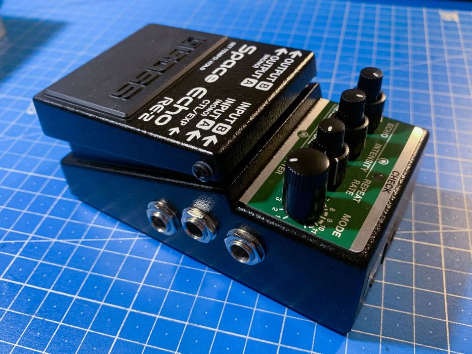 Педаль Boss RE-2 Space Echo ехо