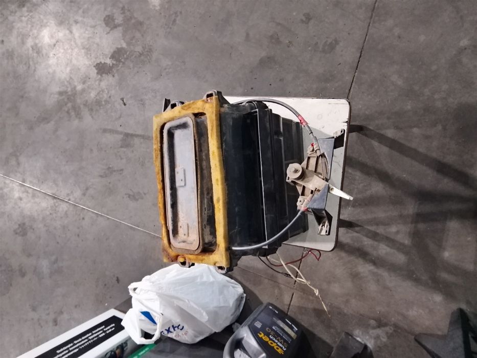 Корпус пічки разом з вентилятором та радіаторомна ваз класику