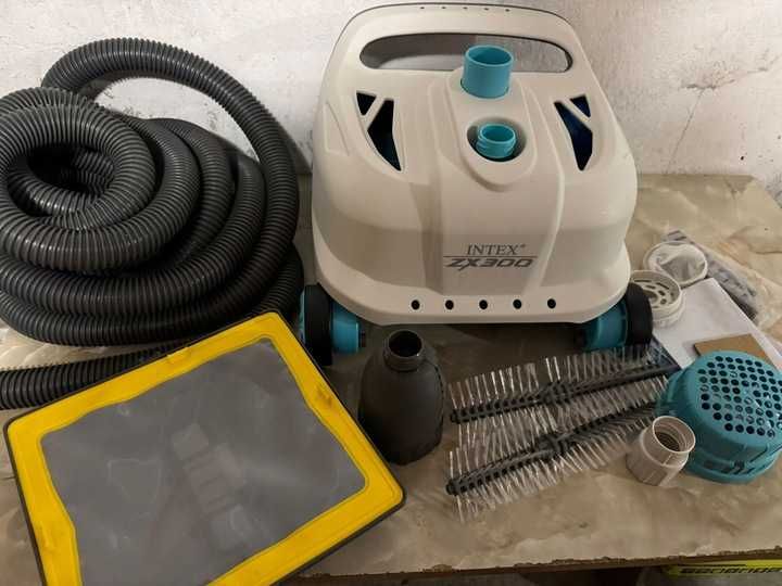 AUTOMAT ODKURZACZ do dna i ścian ZX300 DELUXE basenu - INTEX 28005