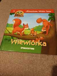 Książka dla dzieci: Mieszkam blisko lasu. Wiewiórka.