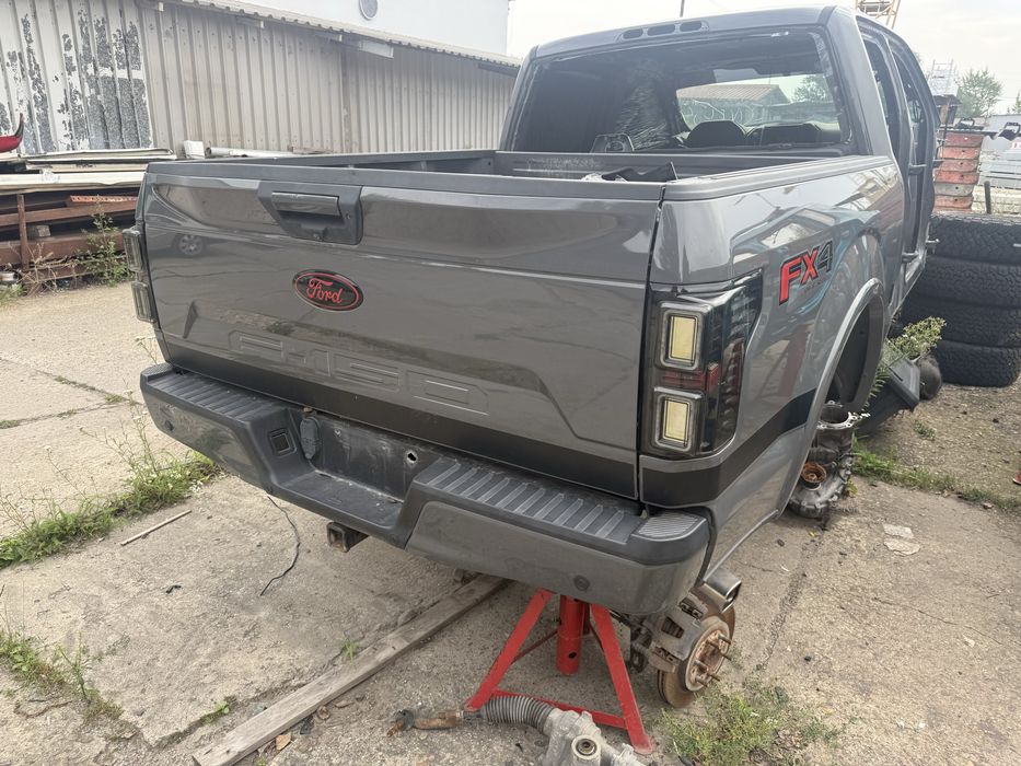 Paka klapa lampy tył kpl.Ford F150 19r stan bdb