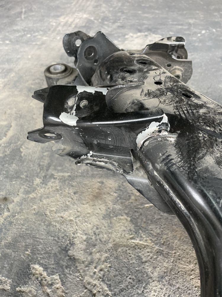 Задній підрамник Tesla model 3/Y 1103557-00-A
