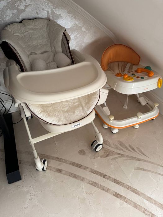 Дитячий стільчик-гойдалка Combi