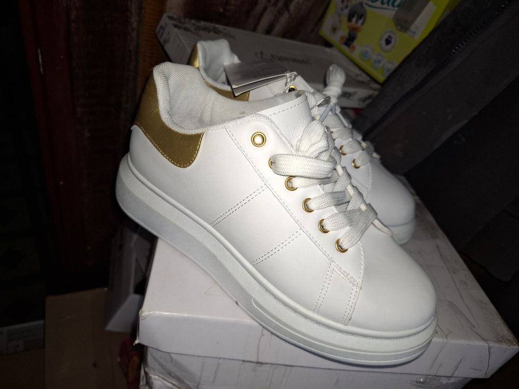 Adidaski 38 białe
