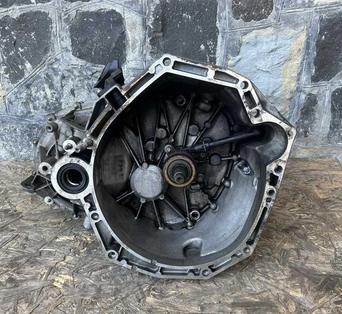 Коробка передач (КПП) Renault Scenic 3. Grand Scenic 3 1.5dCi