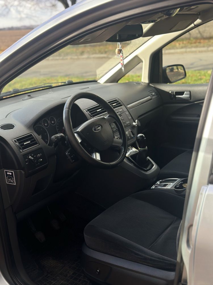 Автомобіль машина Ford focus C-MAX