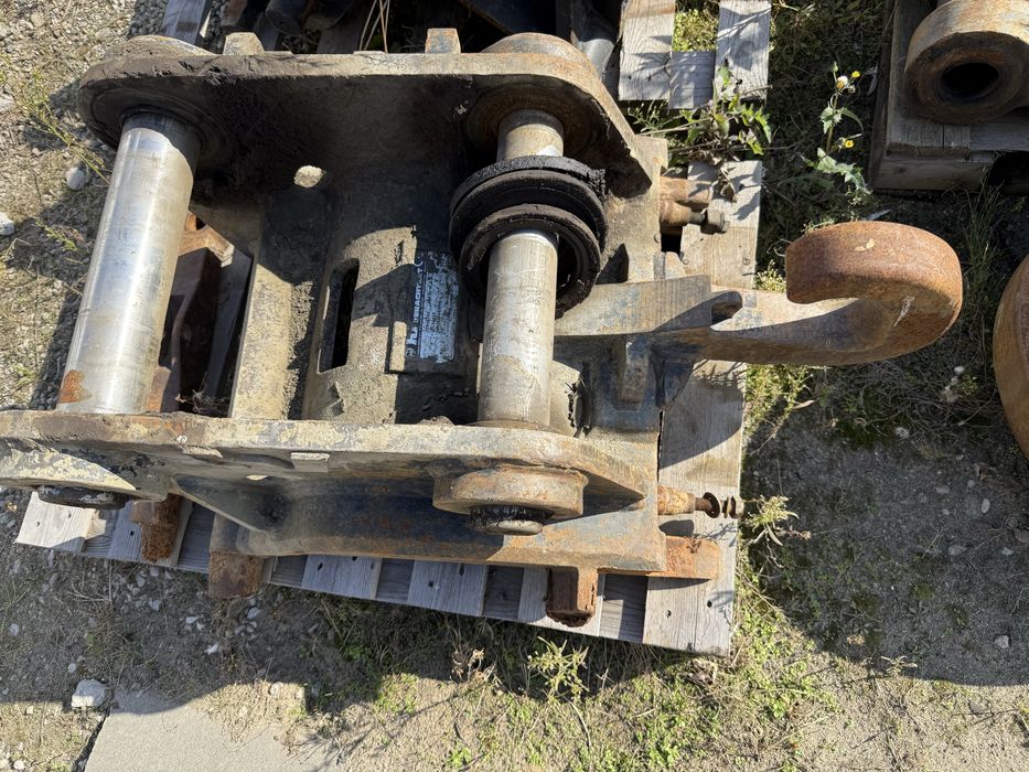 Szybkozłącze Verachtert CW40 do koparki