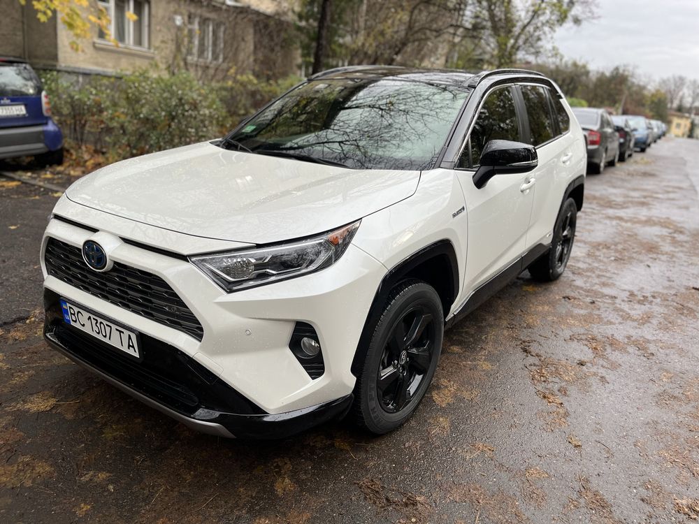 Toyota Rav 4 гібрид  Style