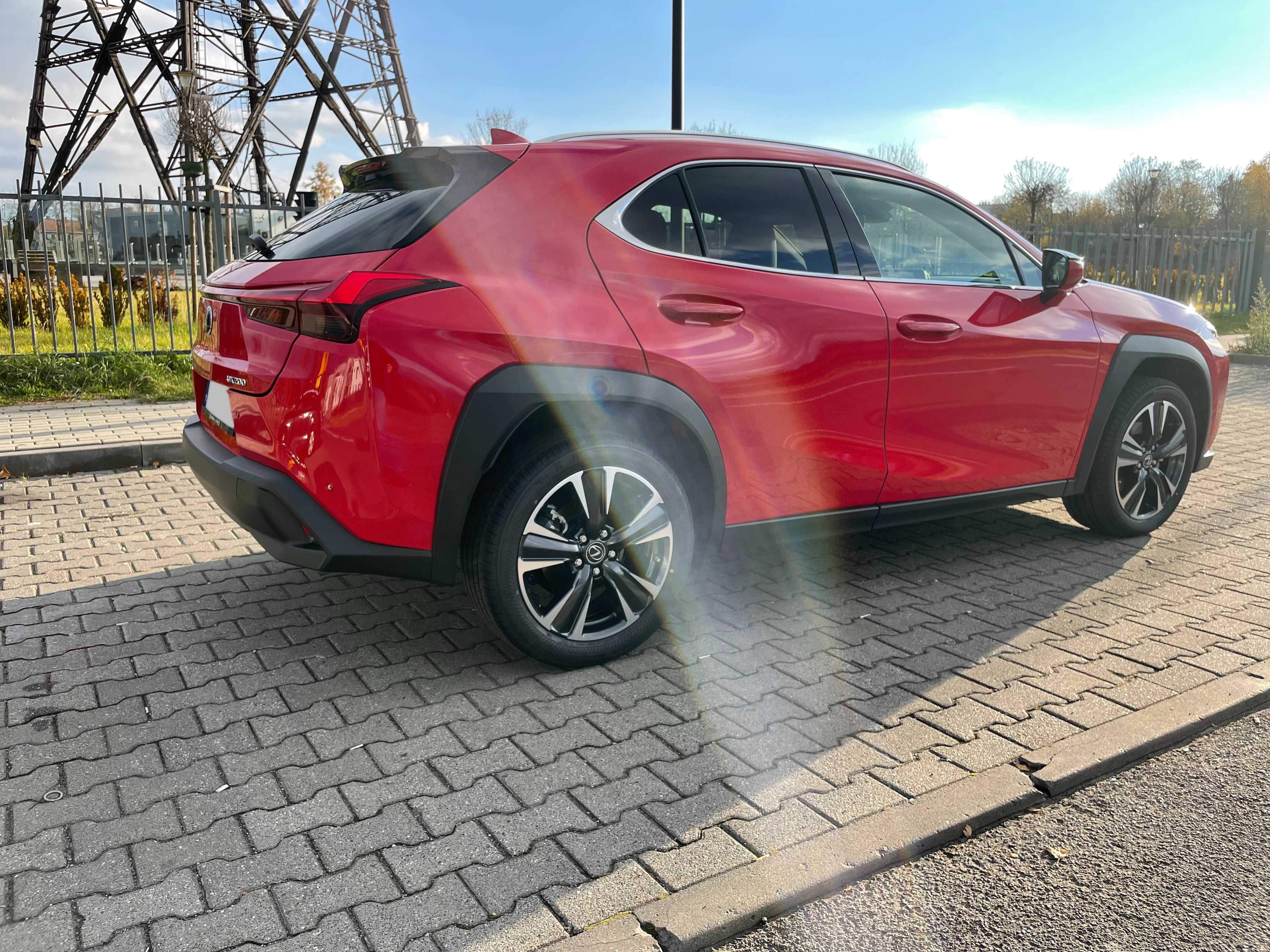Lexus UX 250h Hybryda wynajem z wykupem w kwocie 3400zł BEZ BIK KRD