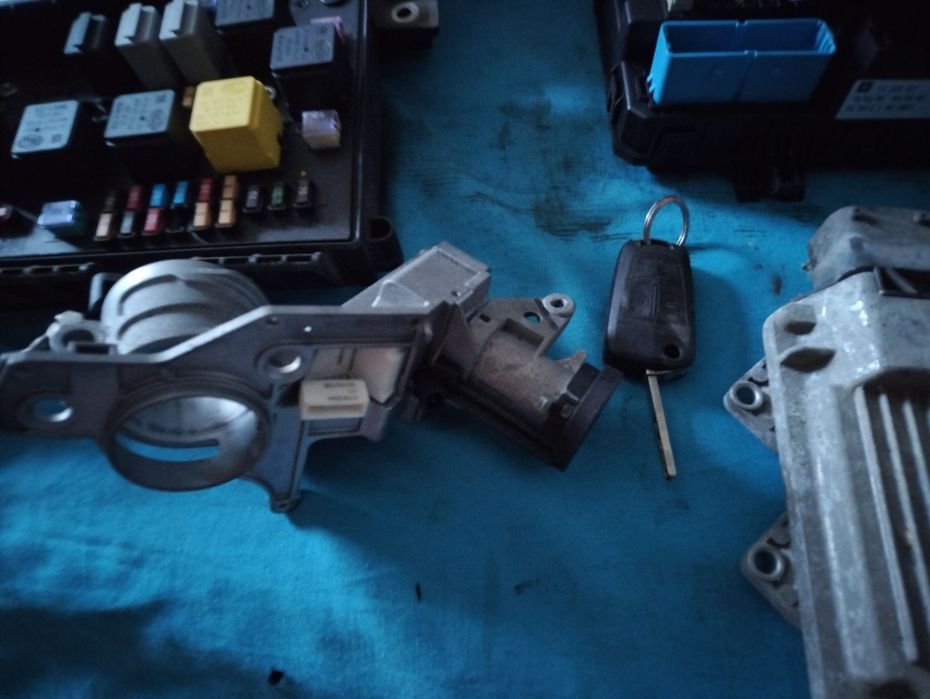 Conjunto imobilizador centralina Opel Astra H 1.3 cdti de 2006