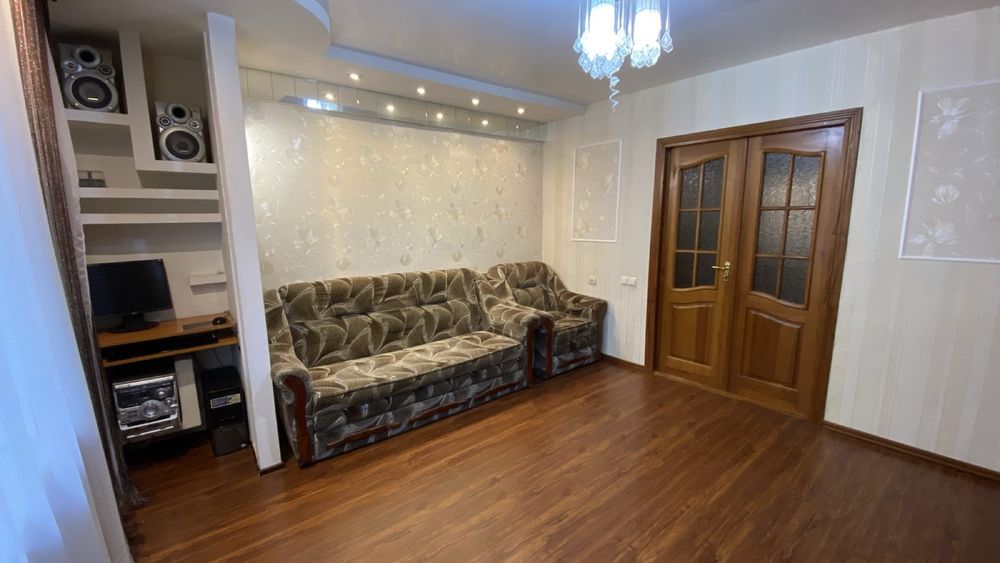 Продам без комісії двохкімнатну квартиру, спецпроєкт