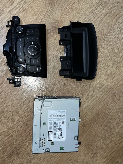 Штатная магнітола шевроле круз 2011