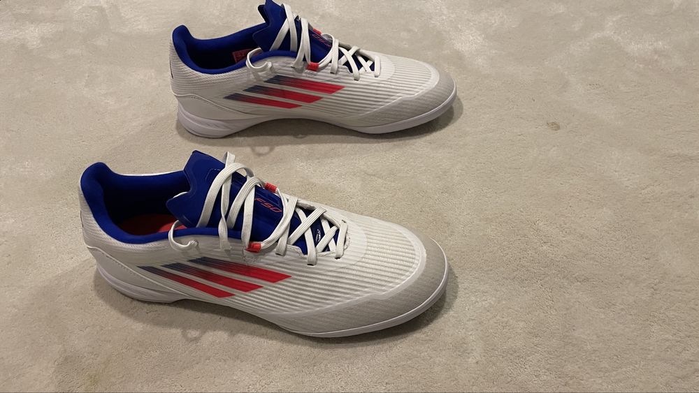 Sapatilha F50- 43