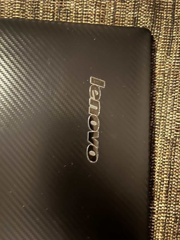 Laptop Lenovo Y40-70