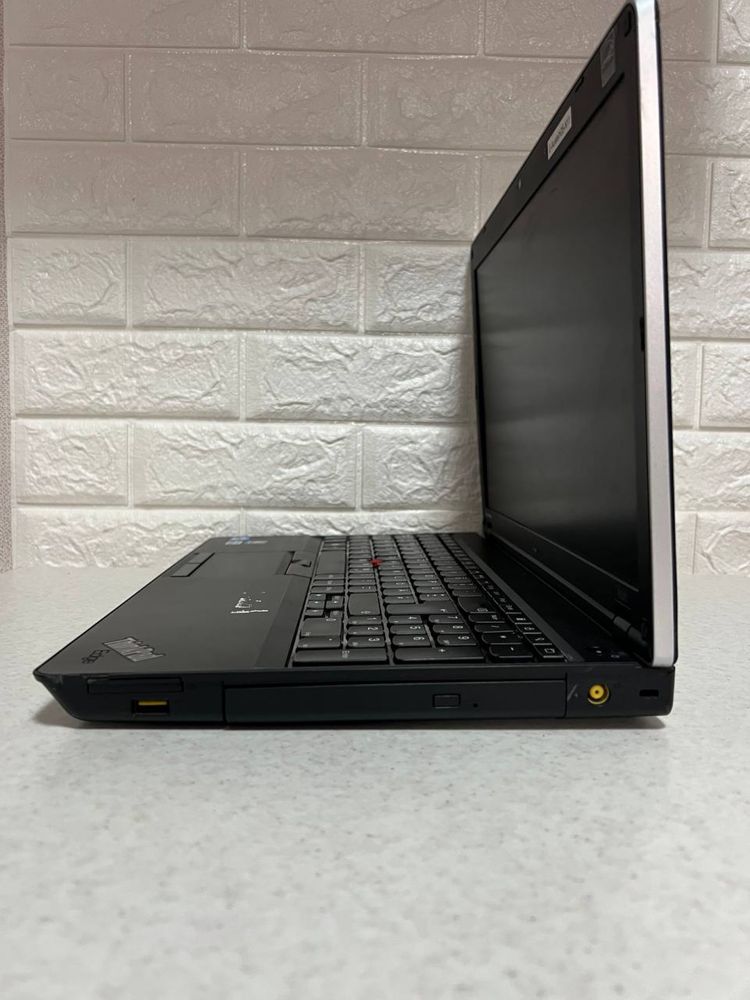 Ноубук Lenovo E520  i5-2410