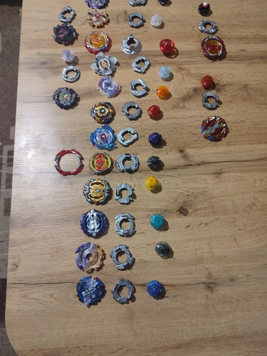 Продам бейблейди за 100 грн