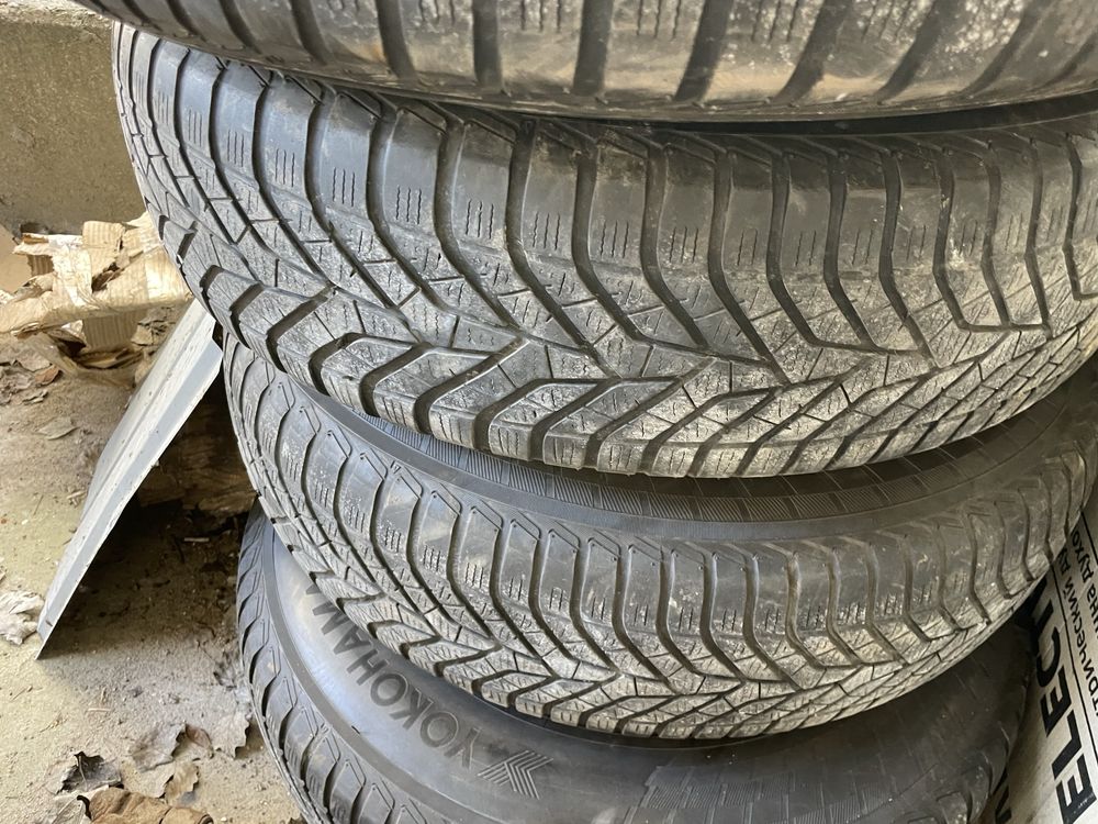 Комплект колес (диски+шини) 235/80 R16 YOKOHAMA