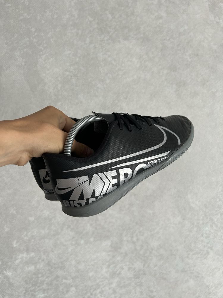 Футзалки Nike Mercurial Vapor 13
