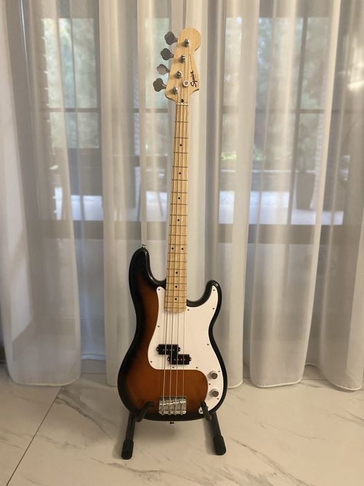 Бас гітара Squier Sonic Prescision,в комплекті зі стійкою та чохлом