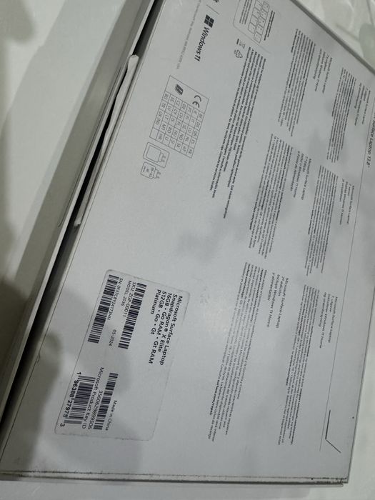 Microsoft Surface Laptop 13.8" | 7th Edição Copilot+