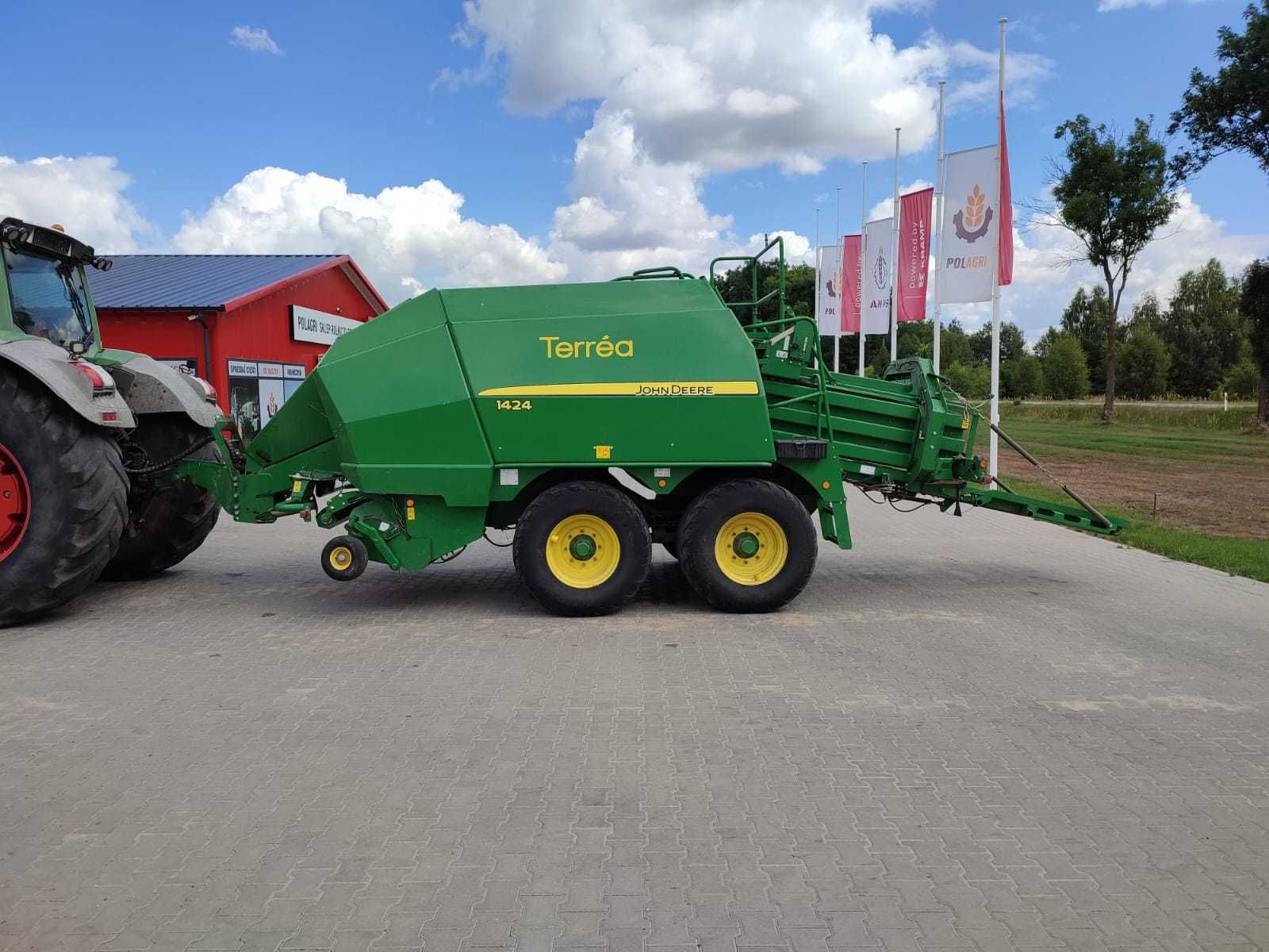 Usługi prasowanie prasowania siana , słomy duża kostka John Deere 1424