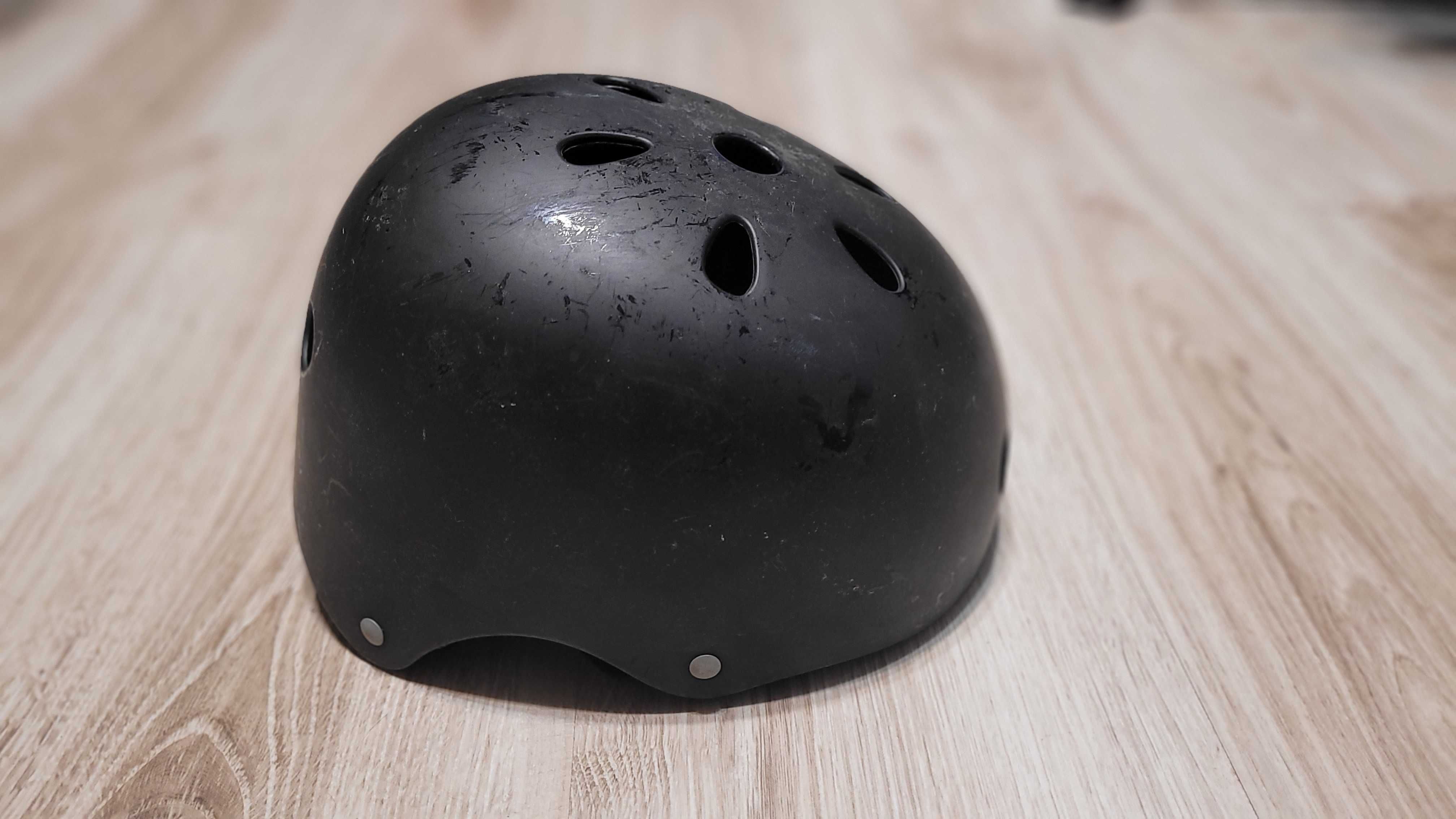 Kask na BMX lub hulajnogę