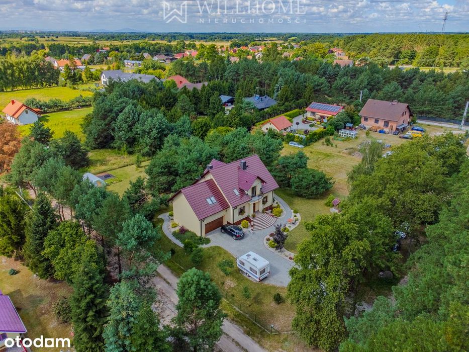 Piękny dom w sąsiedztwie lasu