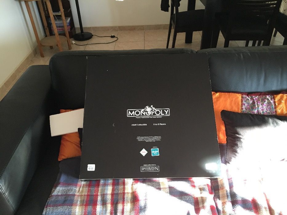 Jogo Monopoly Grande em Madeira-Selado nunca foi usado. a estrear .