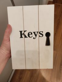 Skrzynka na klucze bardzo praktyczna ładna