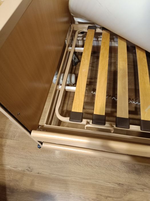 Łóżko rehabilitacyjne elektryczne