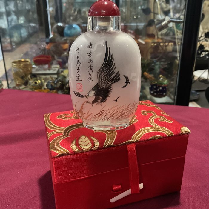 Snuff bottle oriental ,sem caixa 9 cm alt.