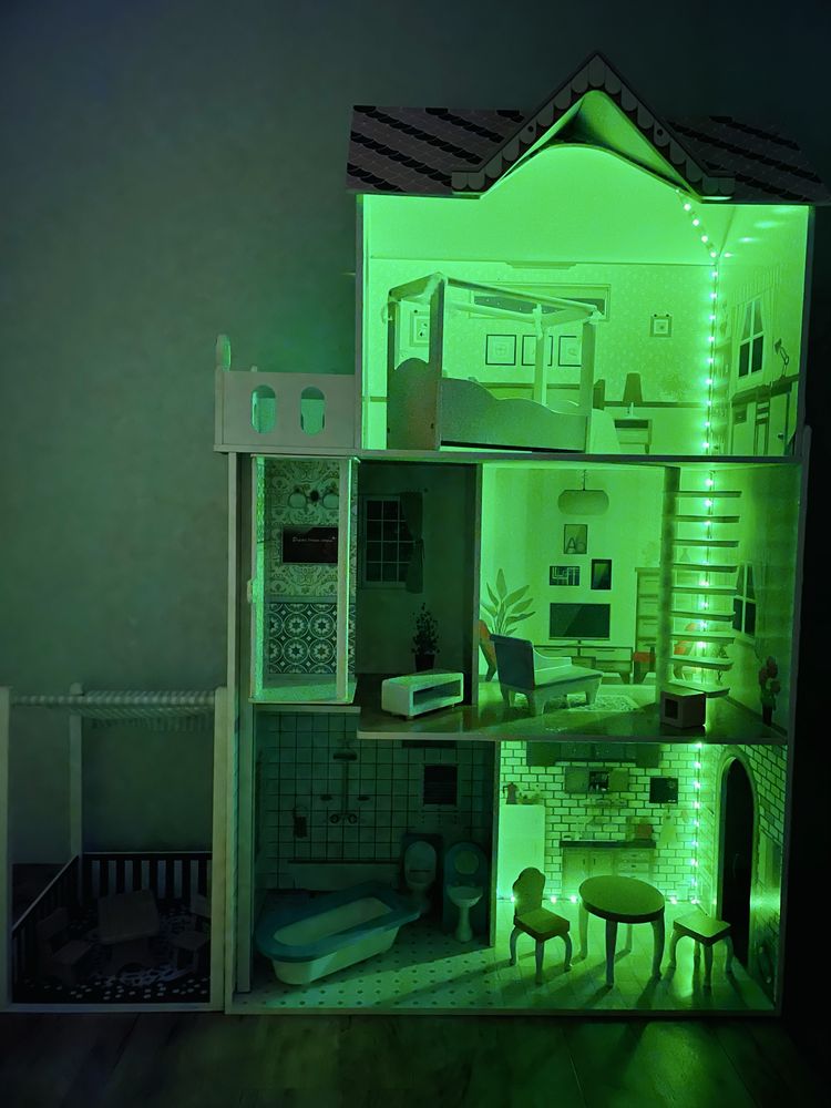 Domek dla lalek (np. Barbie) z pełnym wyposażeniem + oświetlenie LED