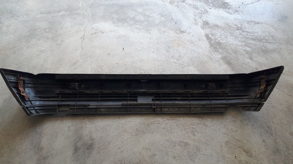 Pára-choques e grelha  original Opel Corsa-a GT ou GSi Mk1  c/ emblema