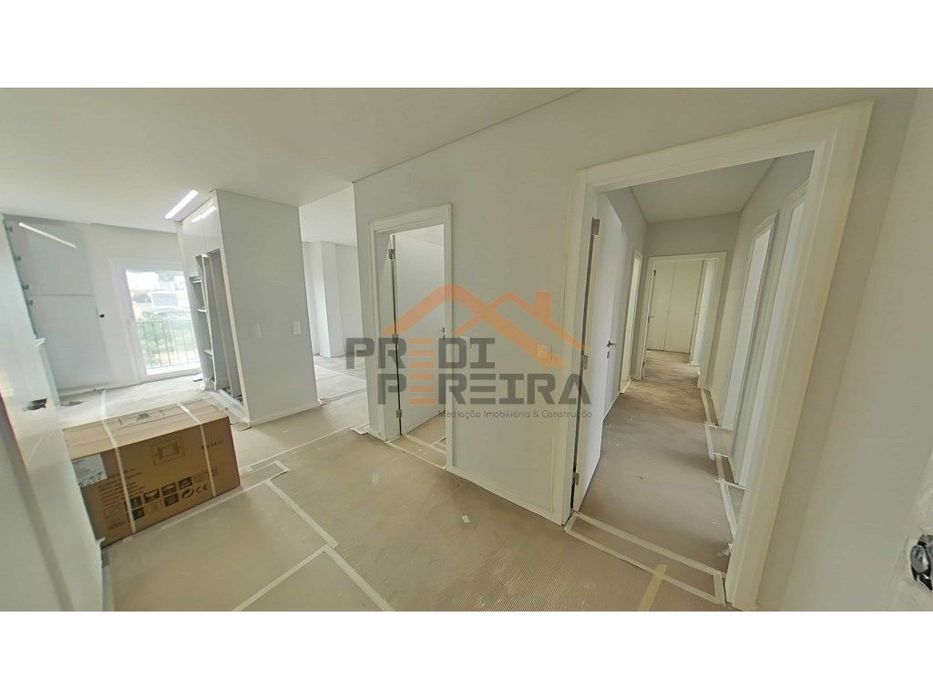 Ultimo T3 , com terraço!