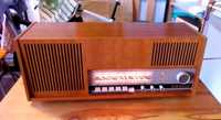 Rádio antigo Loewe Opta