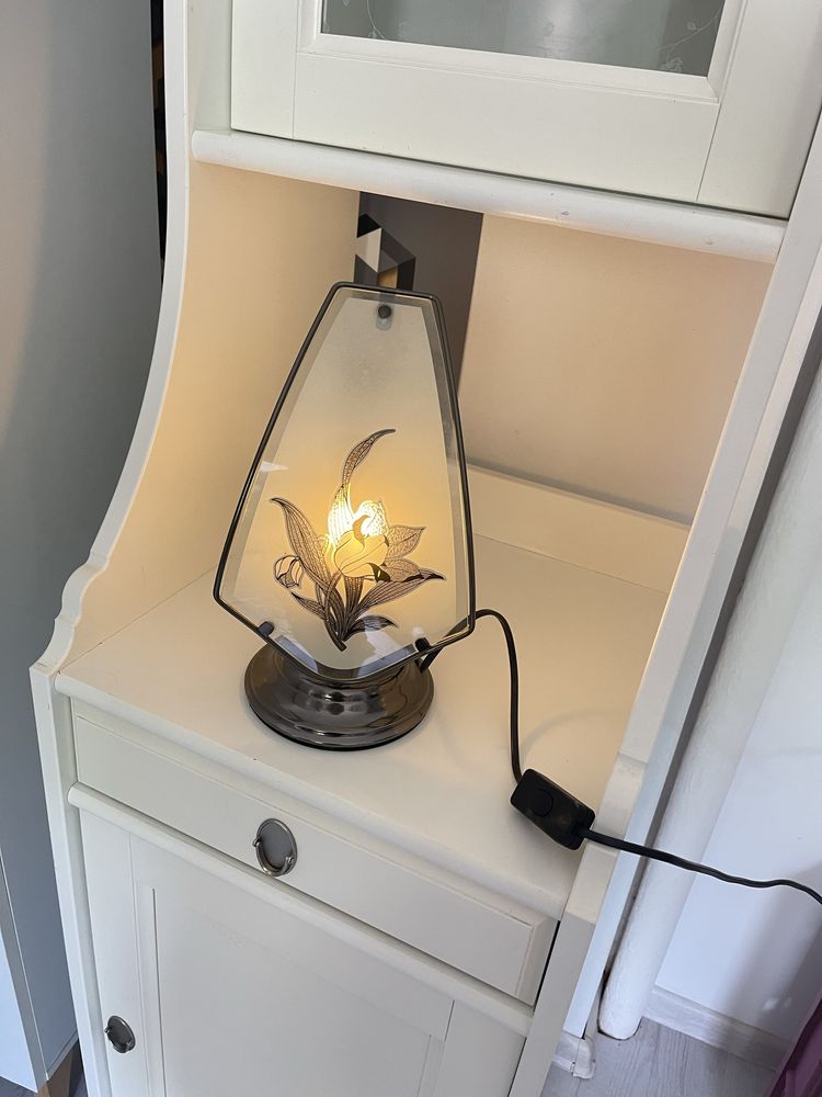 Lampka nocna stojaca
