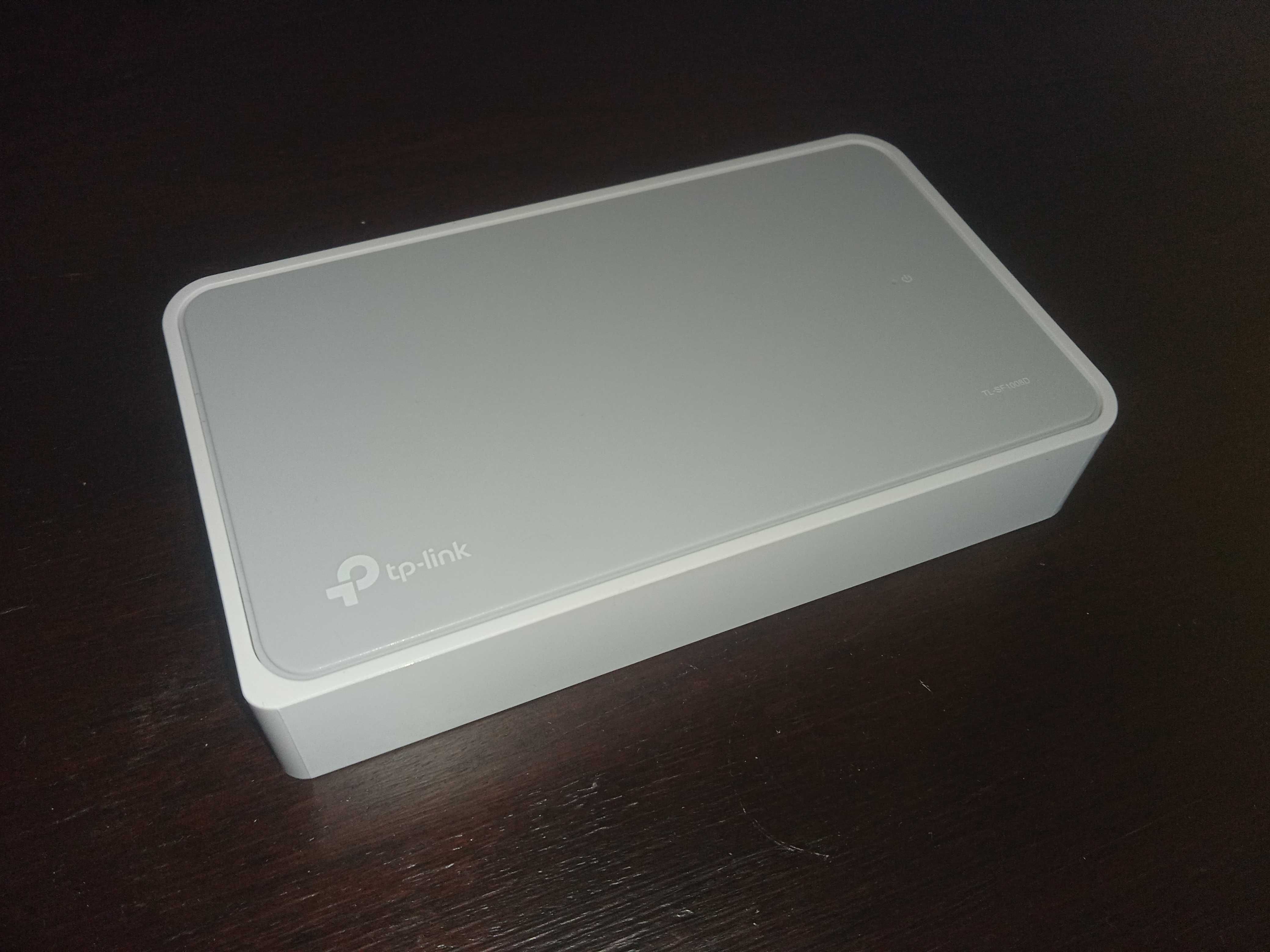 Коммутатор TP-Link TL-SF1008D
