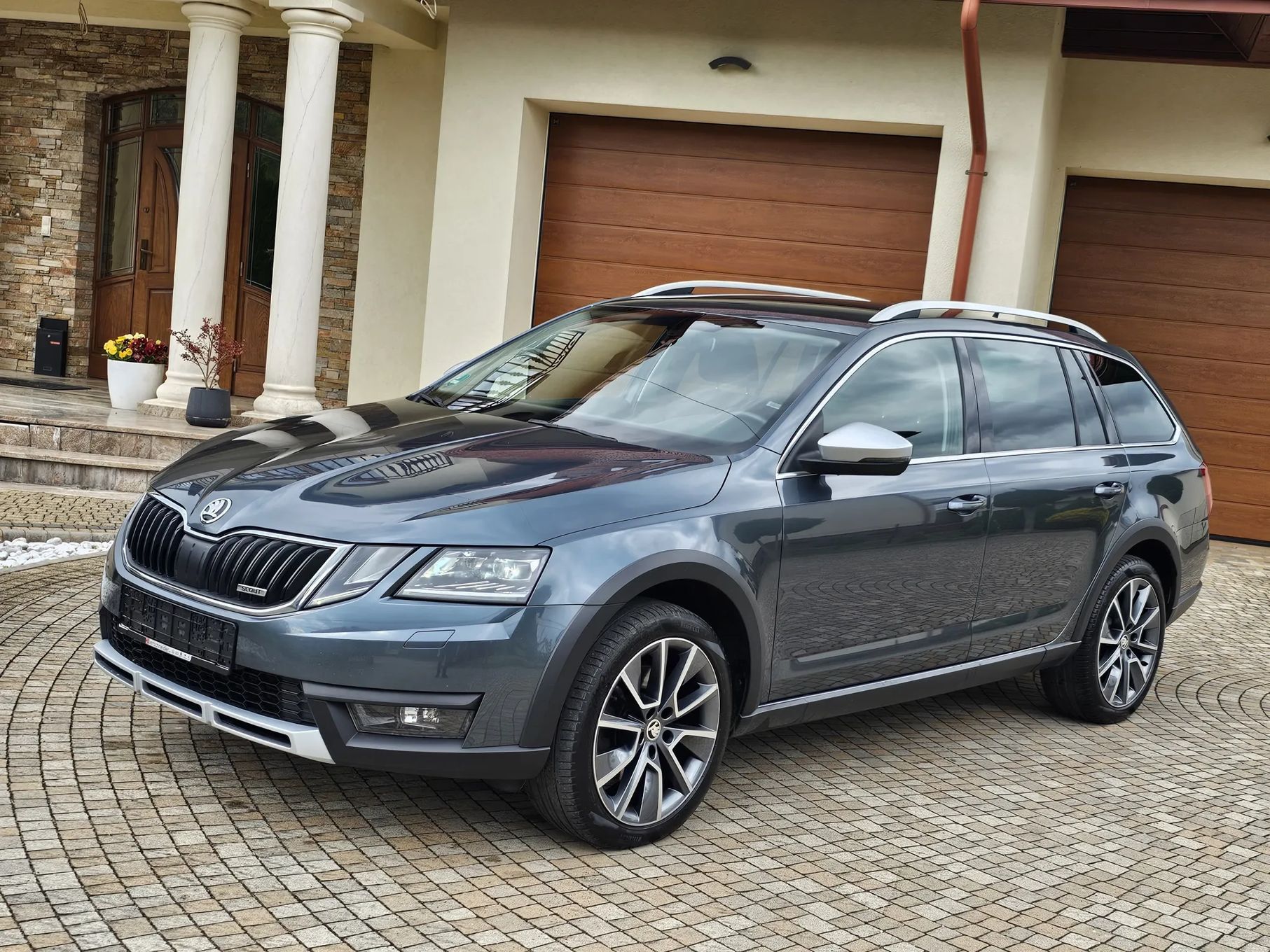 Skoda Octavia SCOUT 2.0TDI 184KM 4x4 DSG Bezwypadkow BardzoZadbana BagateWyposażenie