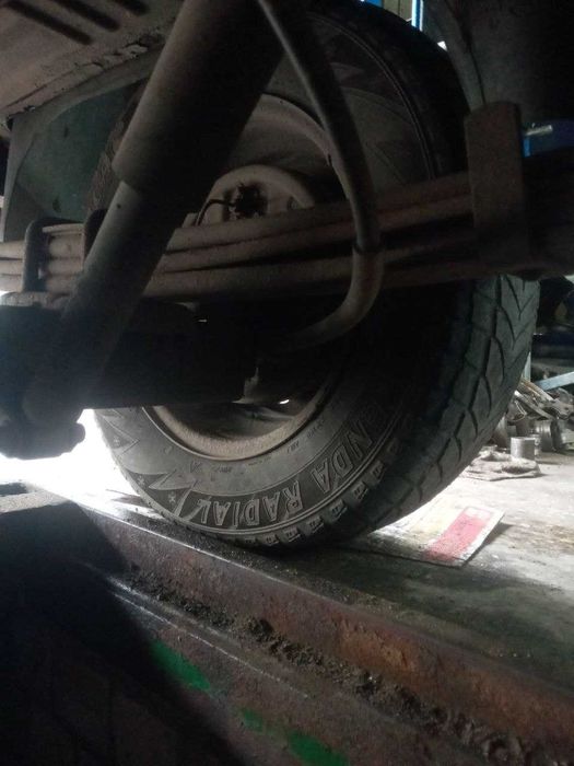 Форд транзит. Торг біля авто.