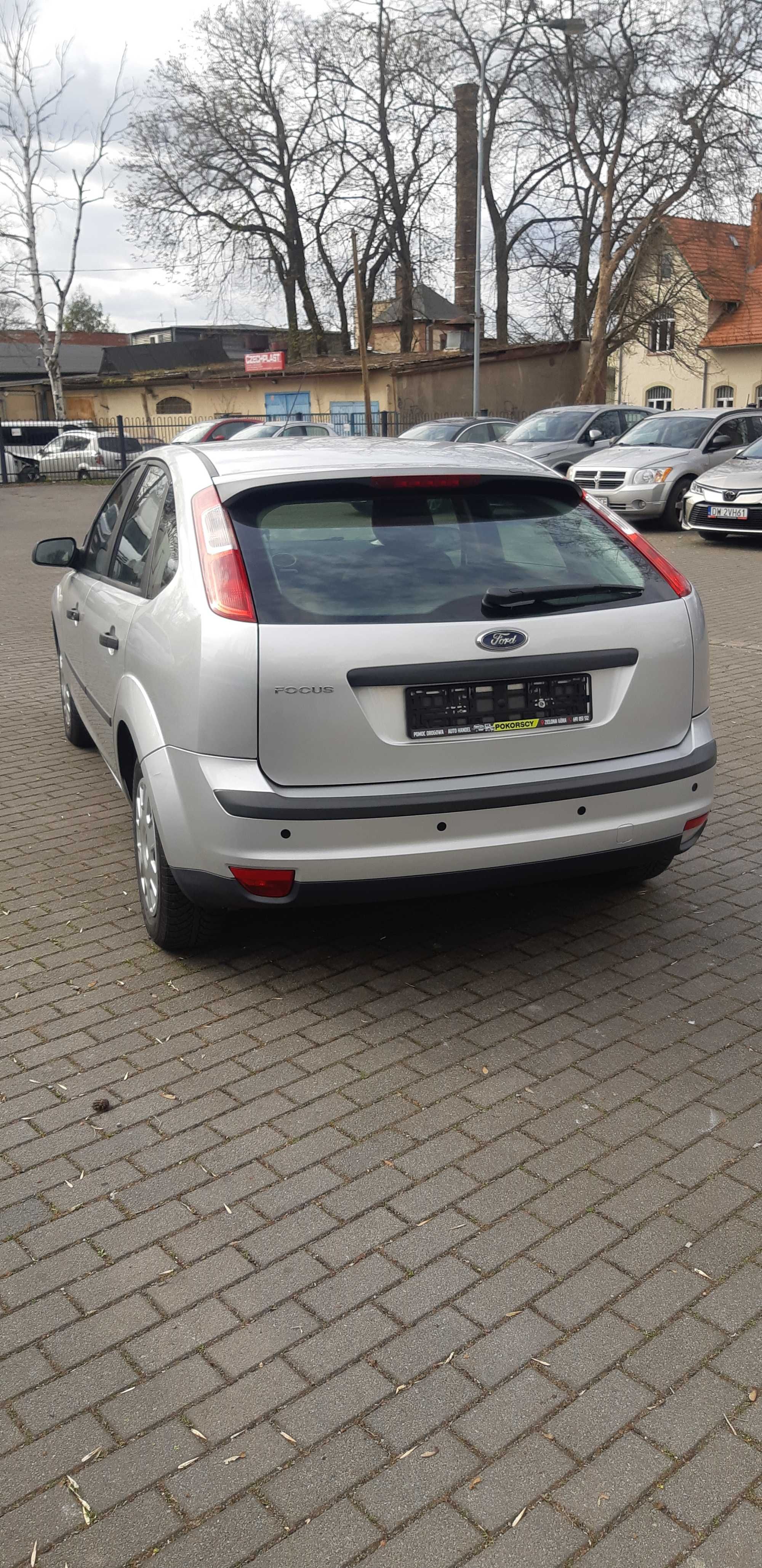Ford Focus 1,6 benz. 2006r mały przebieg