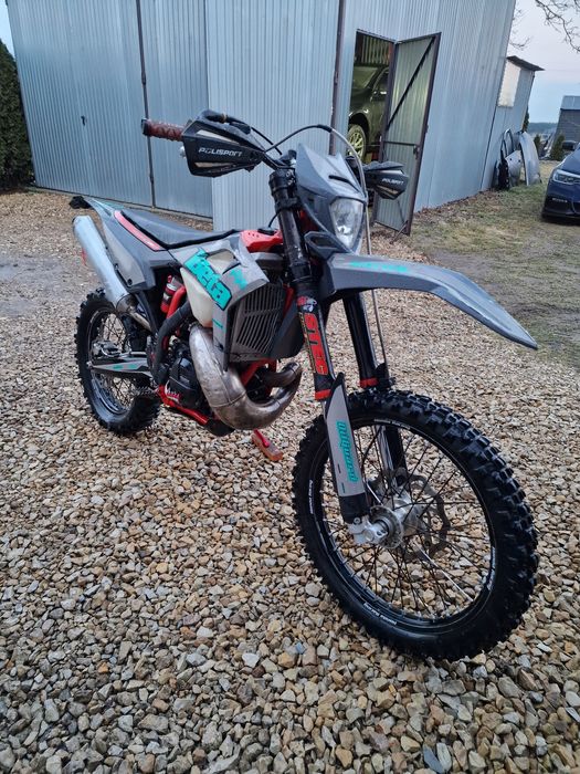 BETA 300RR 2022r MY22 tubliss stec zamiana