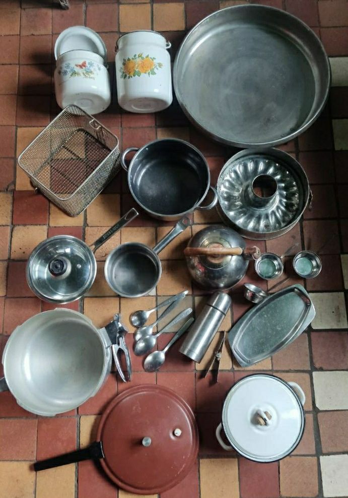 Чайник форми сковорідки казани посуд деко жаровня казан пательня чавун