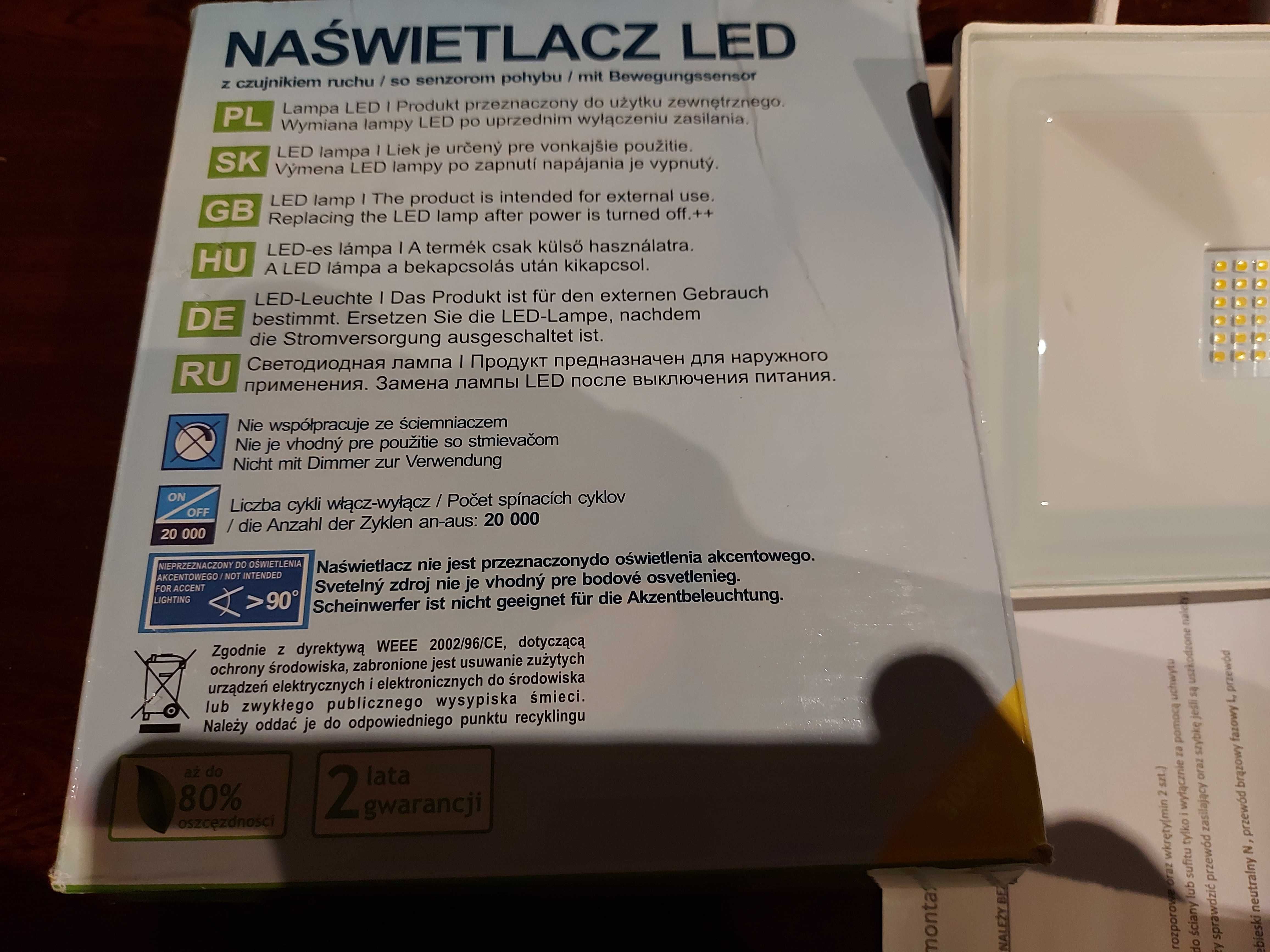 Naświetlacz Halogen 30W z czujnikiem ruchu 3000K