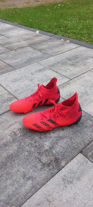 Buty piłkarskie korki ADIDAS Predator 42