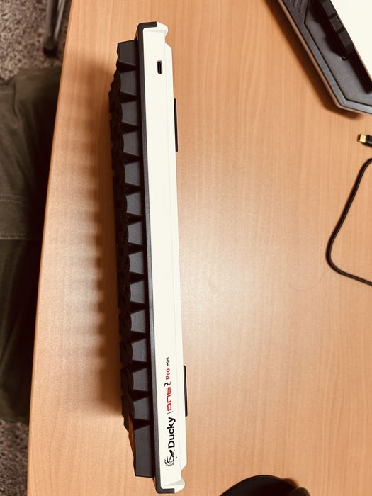 Teclado Mecânico Ducky ONE 2 Pro 60% RGB Classic MX Blue (PT)