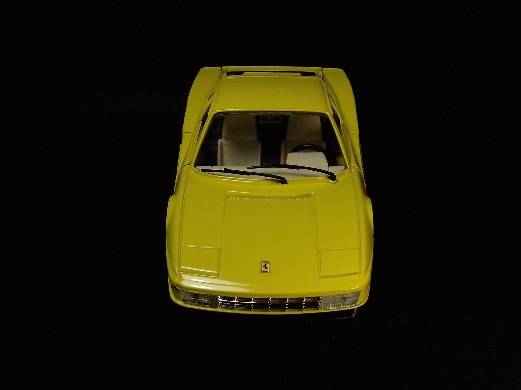 Burago 1:24 - Ferrari Testarossa (1984) - made in Italy